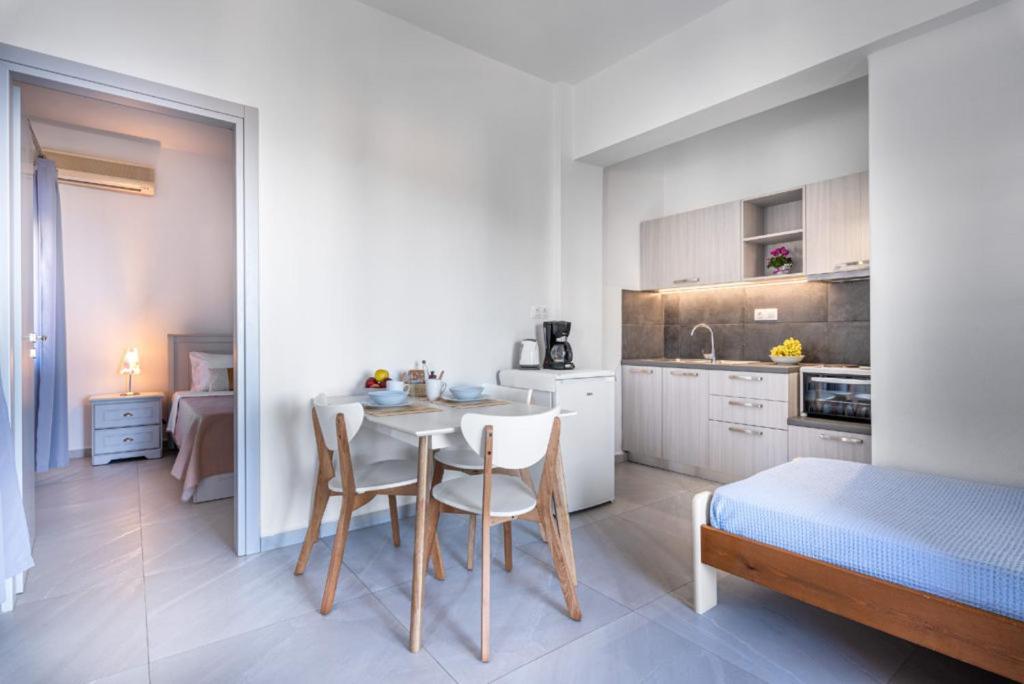 Creta Sky Apartment Achlia Exterior photo